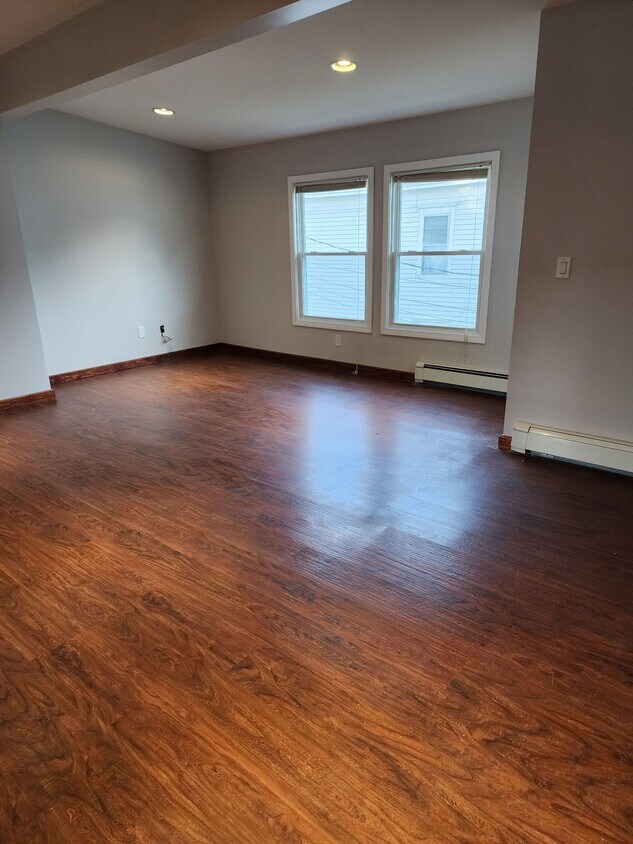Foto principal - 130 Hampshire St