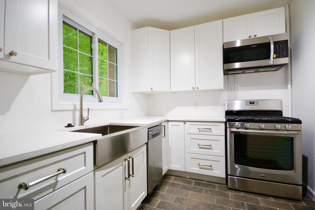 Primary Photo - 3678 Gunston Rd