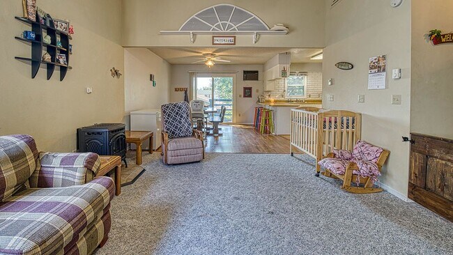 Foto del edificio - 300 E Laurel St