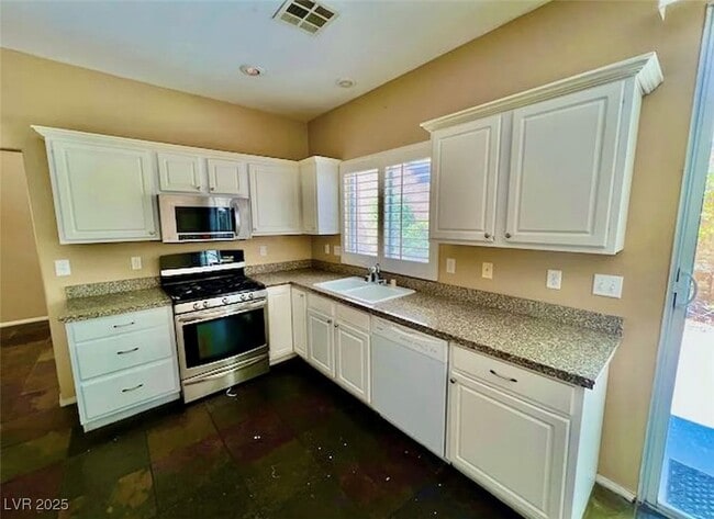 Foto del edificio - 2455 Silver Sunrise Ln