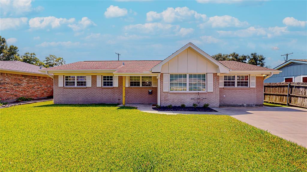Foto principal - 2606 Hampton Ln