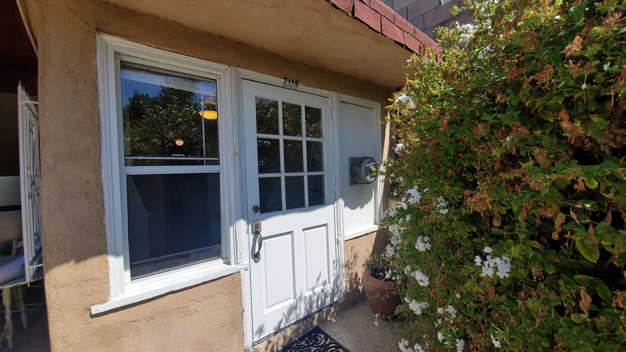 Front Entry - 2115 Duane St