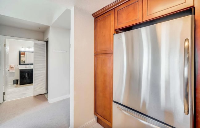 Kitchen - 555 10th St