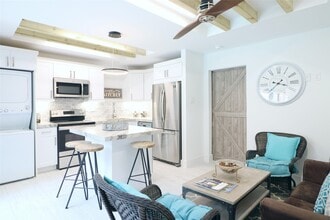 Building Photo - 412 Pacific St