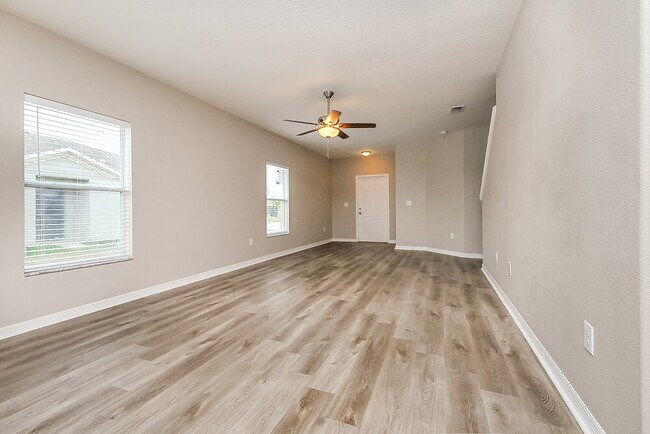 Foto del edificio - 1419 Tahoe Springs Ct