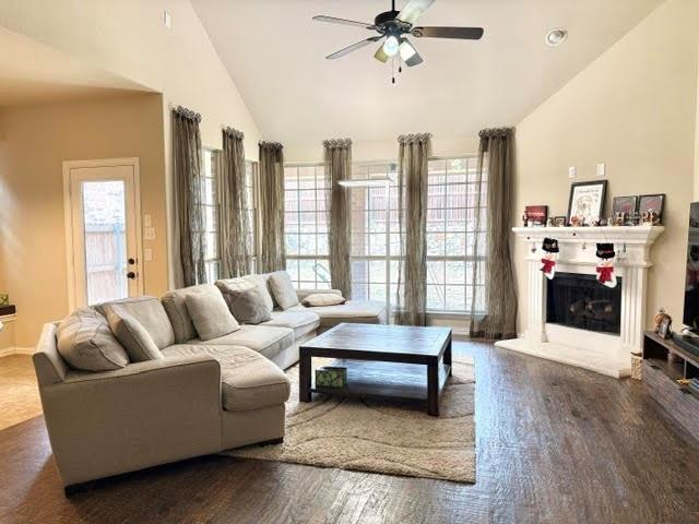 Foto del edificio - 2517 Erec Dr