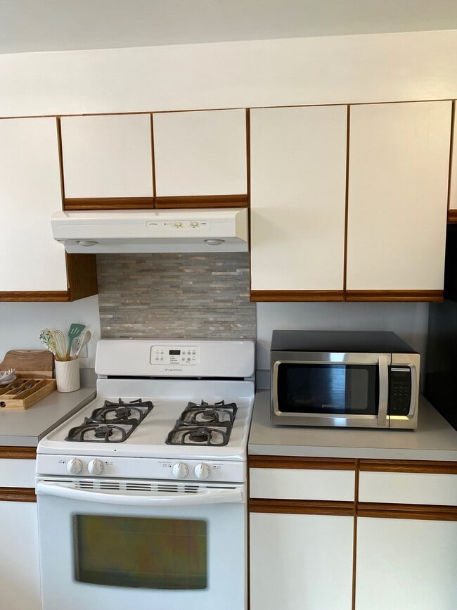 Appliances - 2661 Titus Avenue Ext