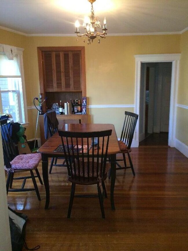 Foto del edificio - No Brokers Fee., Parking Included, Pets Friendly, Private Porch, Outdood Space