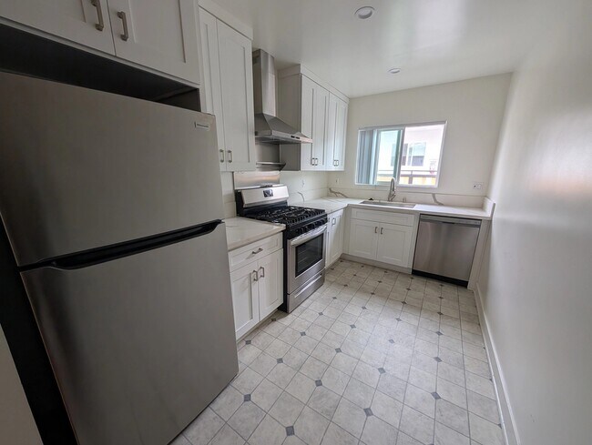 Building Photo - 1514 Orange Grove Ave