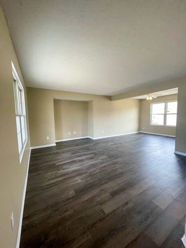 Building Photo - Move-In Ready 3BR Home in Columbus with 2 Car Garage & Stylish Upgrades