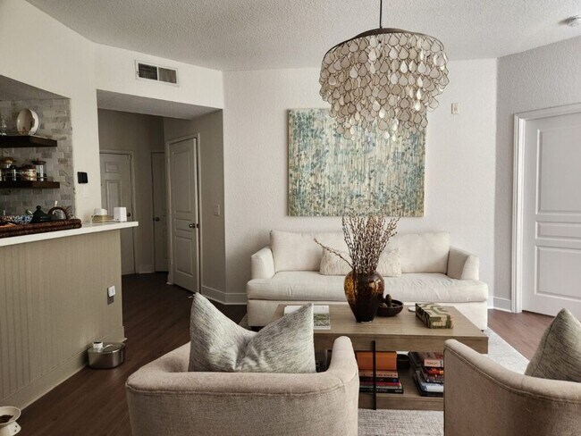 Photo - Luxurious condo in Tampa Palms