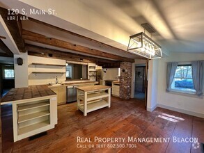 Building Photo - 120 S Main St
