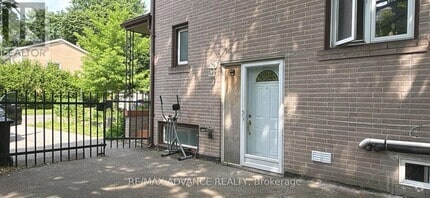 Building Photo - 1 Pynford Crescent