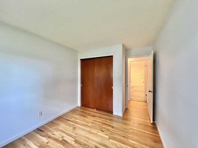 Building Photo - 2203 Frontier Rd