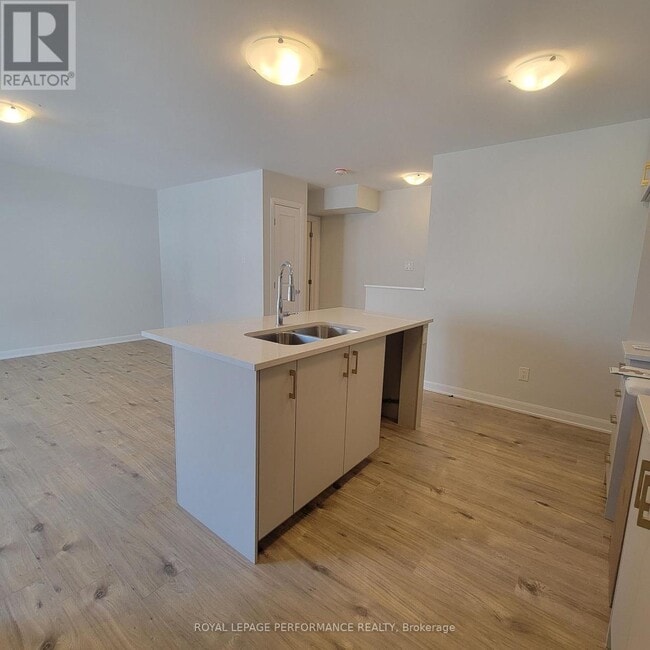 Building Photo - 801 Arcadian Private
