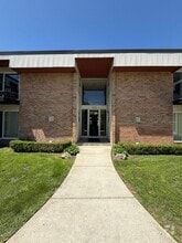 Building Photo - 4190 Rochester Rd