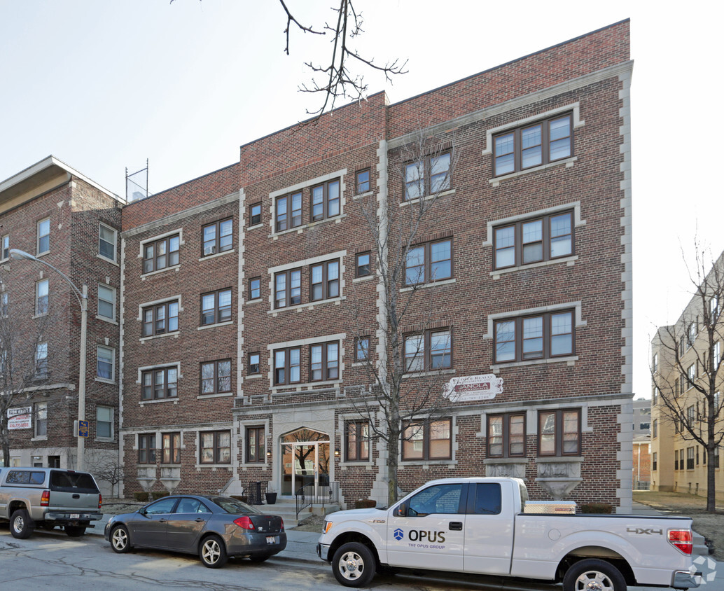 Building Photo - Janola Apartments
