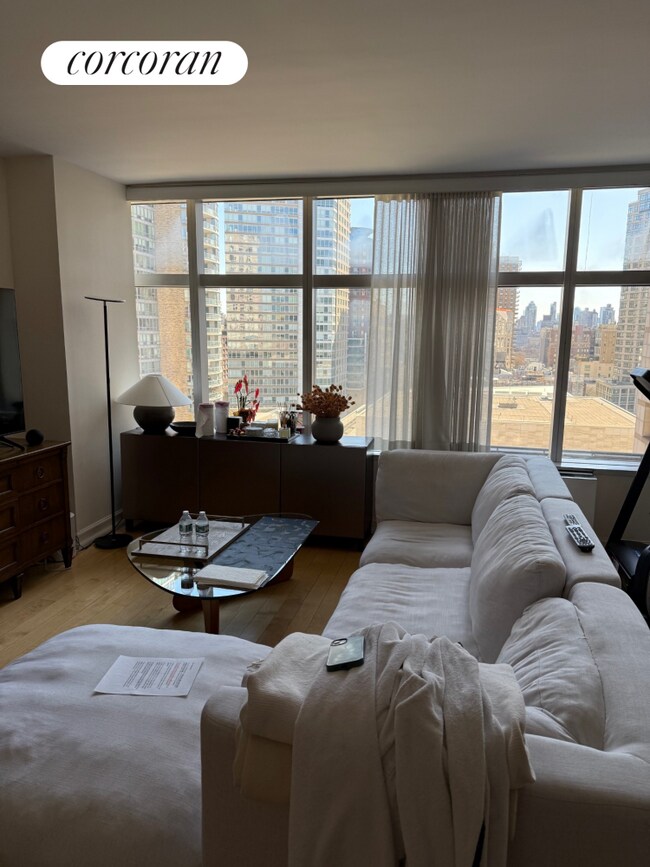 Foto del edificio - 160 W 66th St