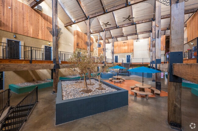 Atrium - Cloudview Terrace