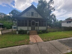 Building Photo - 217 NE Tuscawilla Ave