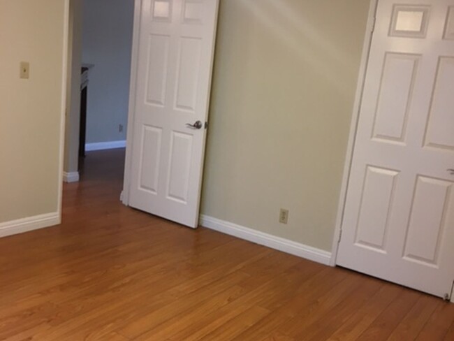 Interior Photo - 449 E Providencia Ave