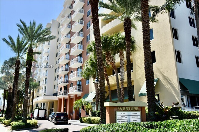 Foto del edificio - 18800 NE 29th Ave