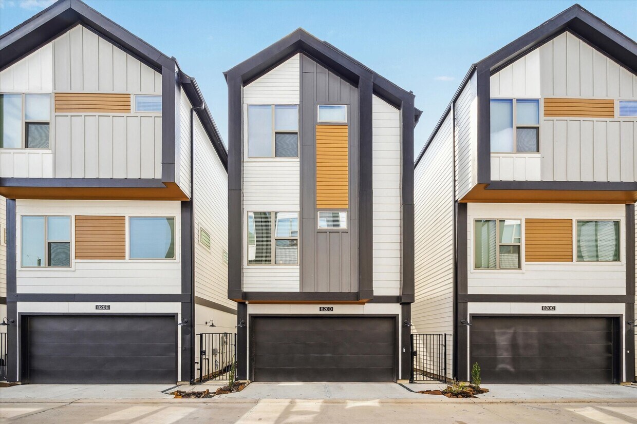 Foto principal - 820 Curtin St