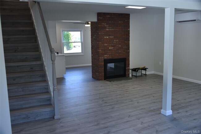 Foto del edificio - 55 Acre Ln