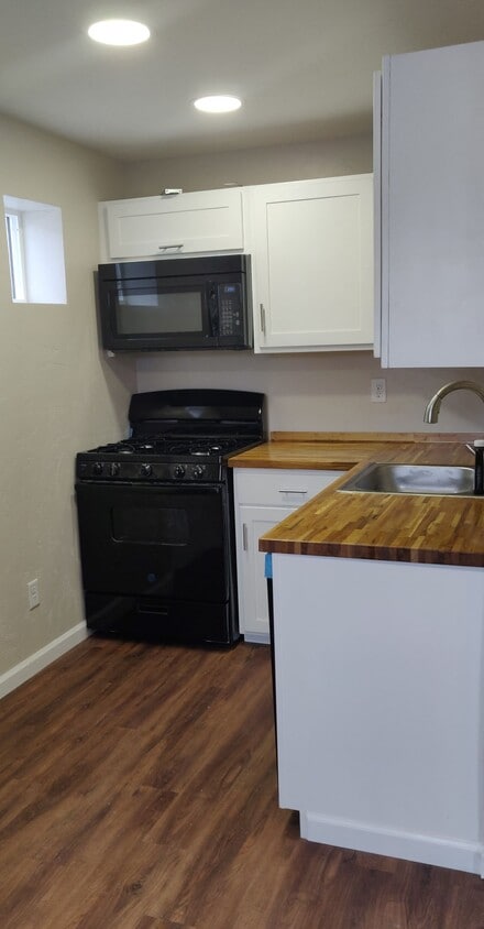 Primary Photo - 24 W Rillito St