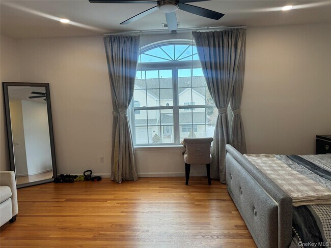 Foto del edificio - 221 Rivendell Ct