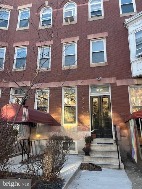 Foto principal - 3020 N Calvert St