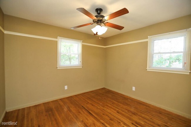 Building Photo - 3 br, 1.5 bath House - 1545 Highland Drive