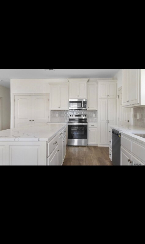 Foto del edificio - 6918 Goya Ave