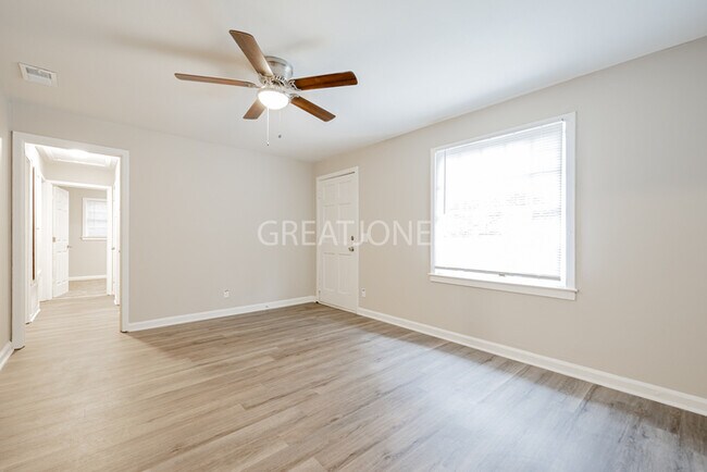 Building Photo - REDUCED! - HOLIDAY SPECIAL! SIGN A LEASE B...