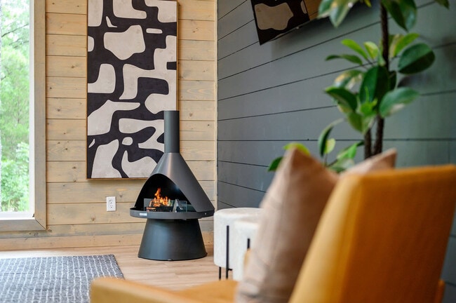 Building Photo - 436 Hochapine Trl