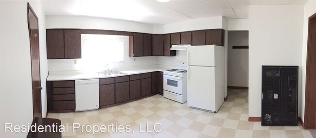 Building Photo - 3 br, 1.5 bath House - 820 North Avenue