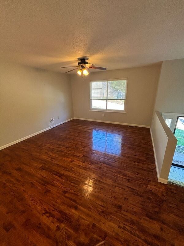 Building Photo - 2012 White Haven Dr