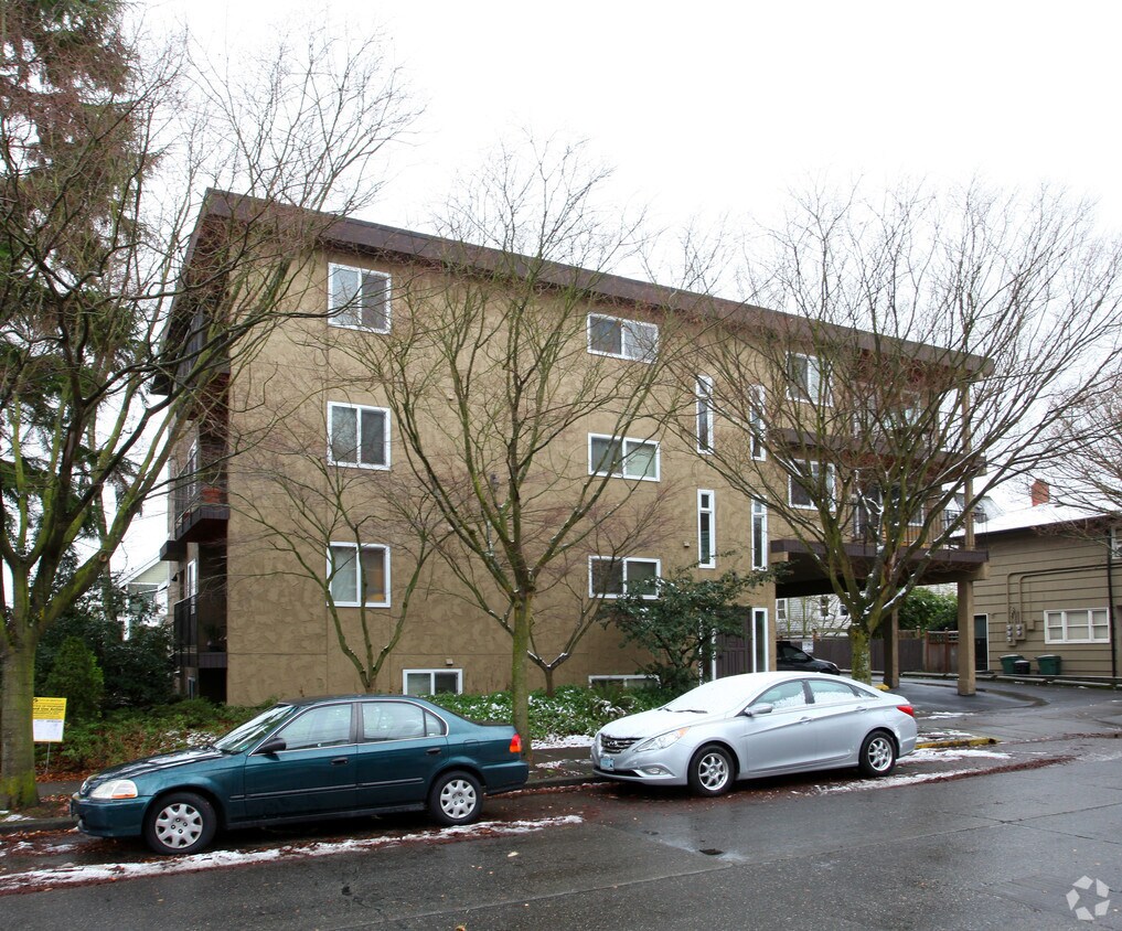 Building Photo - 4435 Francis Ave N