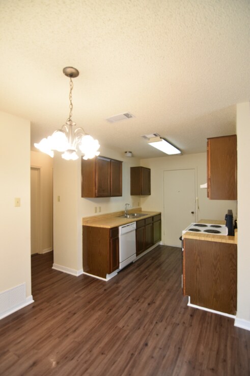 Foto del edificio - 2249 Hilltop Loop