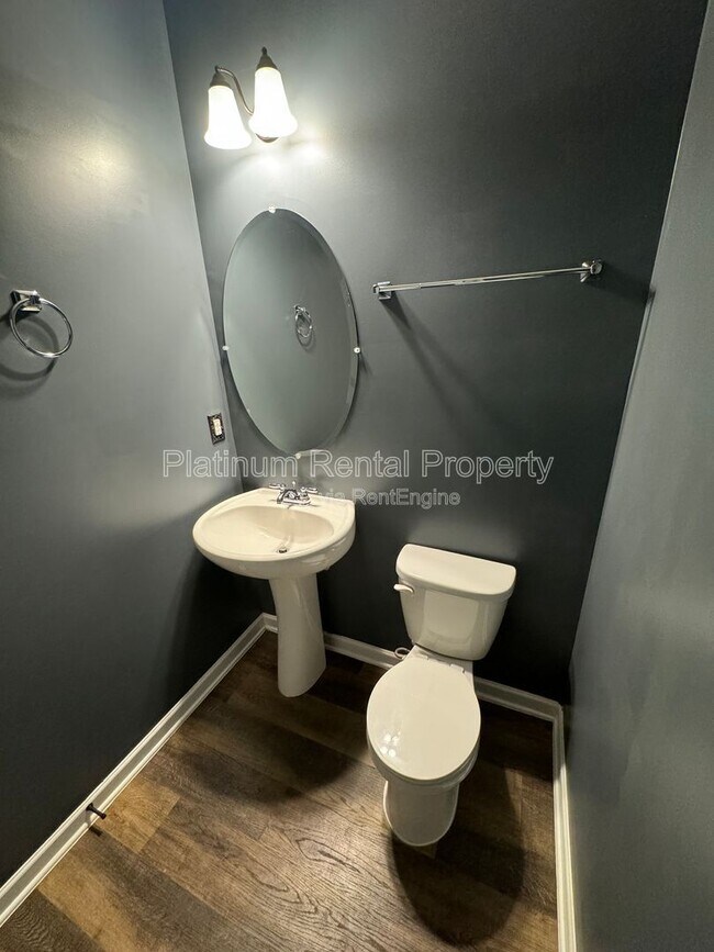 Building Photo - 5745 Woodside Crossing