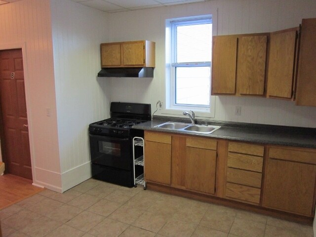 Foto del edificio - 168 N Lancaster St