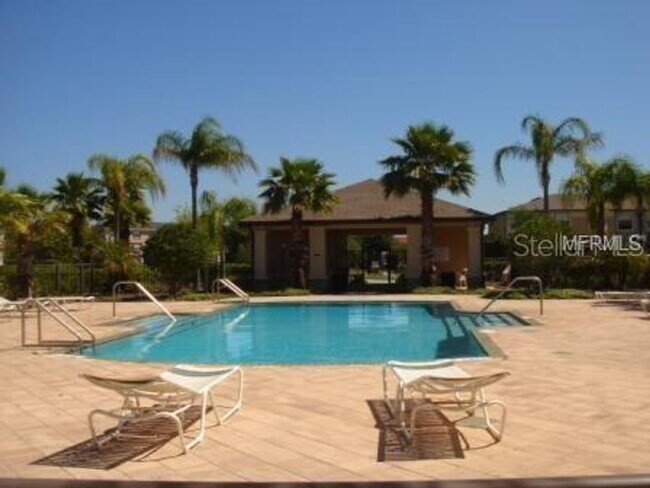 Foto del edificio - UPCOMING RENTAL IN BRANDON