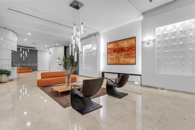 Foto del edificio - 9066 SW 73rd Ct