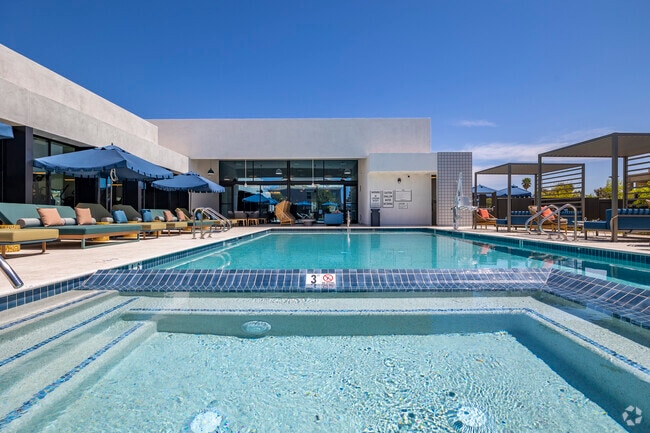 Resort-Style Pool and Relaxing Hot Tub - 2121 Apartments