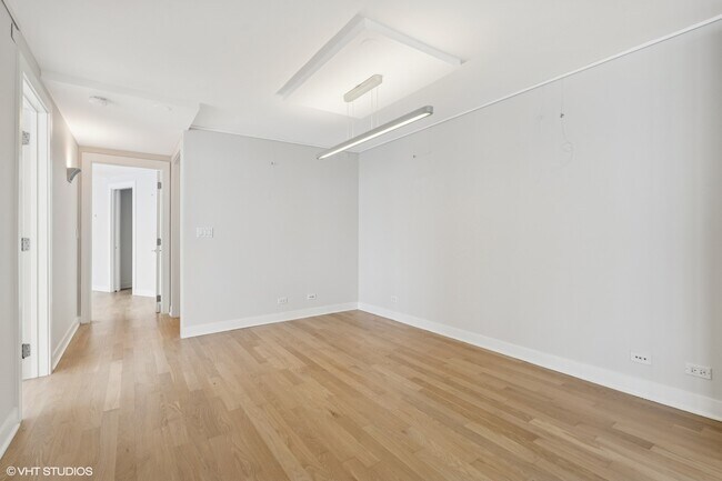 Foto del edificio - 505 N Lake Shore Dr