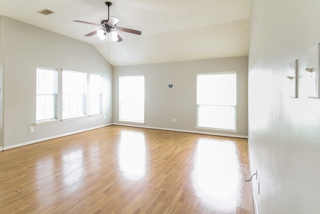 Foto del edificio - 5714 Straight Way