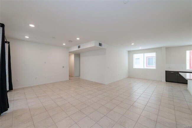 Building Photo - 133 Bowery