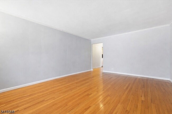 Building Photo - 343 Bloomfield Ave