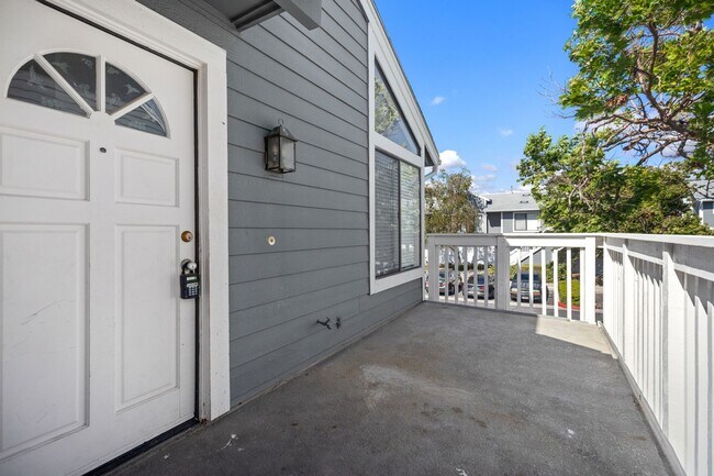 Building Photo - Prime Irvine Living: Bright End Unit Steps from Pool & Parks
