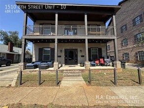 Building Photo - 1510 8th St